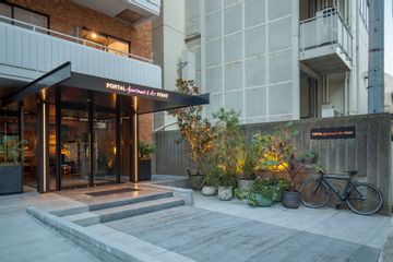 PORTAL Apartment & Art POINT Shibuya Railside Studio 802 (co-working) / Cherry Garden