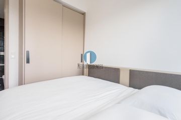 J Gateway | 1 bedroom 1 bathroom | Residential View (B)