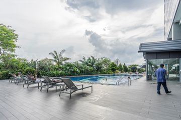 Hotel Boss Superior Double - 5 mins from MRT with great food and shopping options around