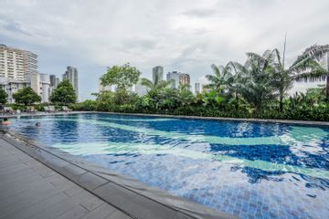 Hotel Boss Superior Double - 5 mins from MRT with great food and shopping options around